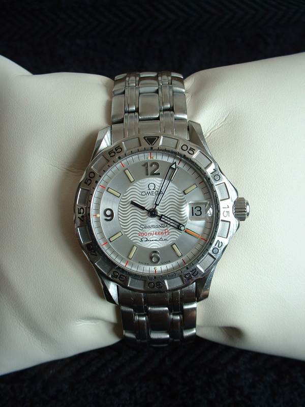 Seiko Kinetic (AGS) vrs. ETA Autoquartz